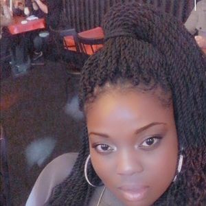 Meet your Posher, Charmaine